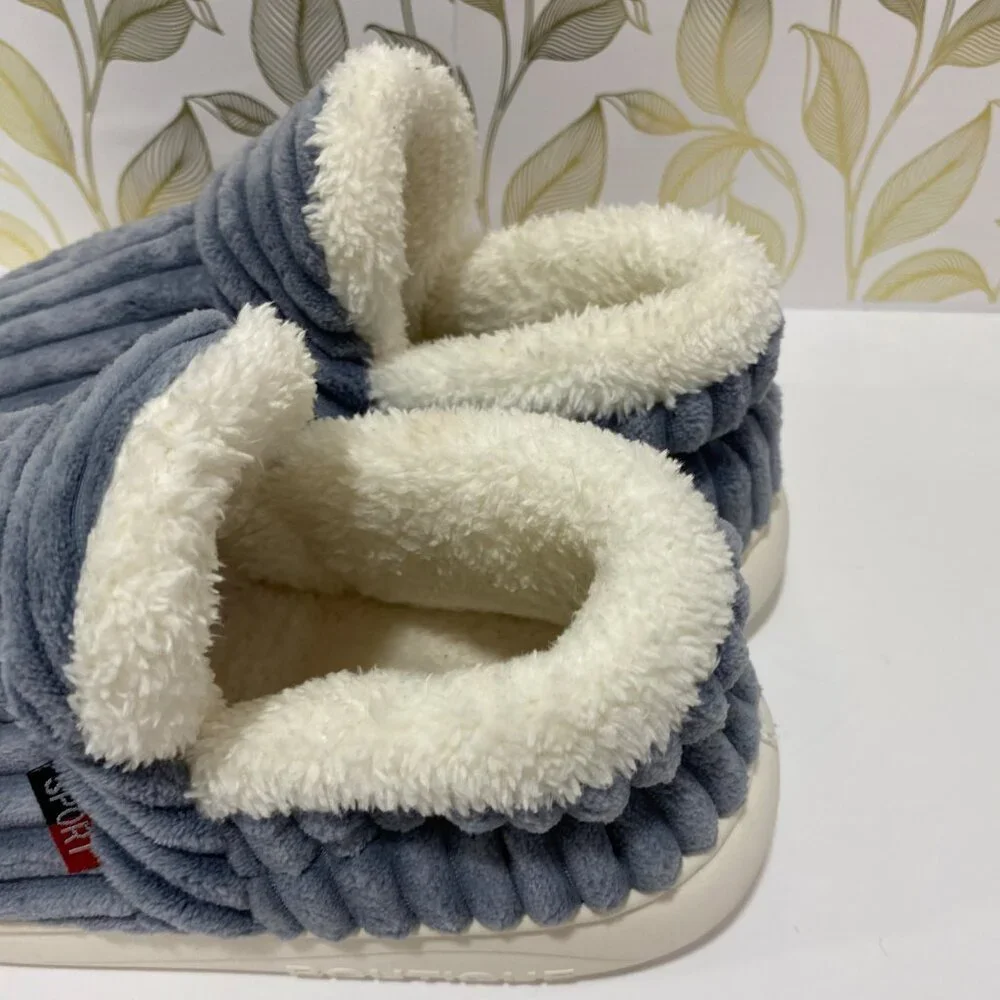 Cozy Plush Lined Slip-On Slippers With Ribbed Design & Durable Rubber Sole NWOT - Picture 4 of 8